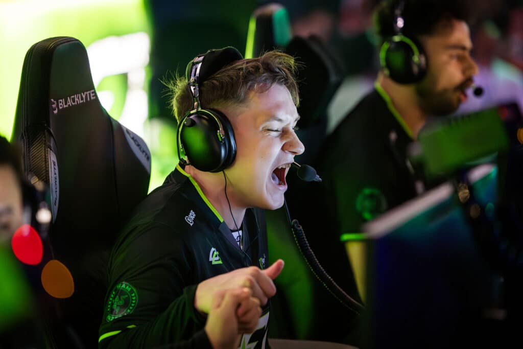 Image of Mercules shouting while on stage at CDL Championship 2025